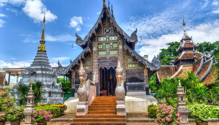 Wunderschöne Tempel befinden sich überall in Chiang Mai.